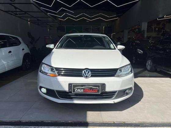 VOLKSWAGEN JETTA 2.0 COMFORTLINE FLEX 4P MANUAL VOLKSWAGEN JETTA 2.0 COMFORTLINE FLEX 4P MANUAL